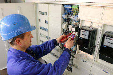 Haustechnik Sicherungskasten Pruefung Elektrik Elektrotechnik Ottow Elektro Thomas Kiel