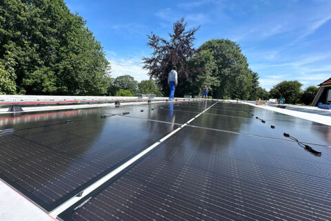 Startseite 3 Solar Modul Dach Montage Photovoltaik Leichtmodul Duenn Flexibel Leichte Ottow Elektro Kiel